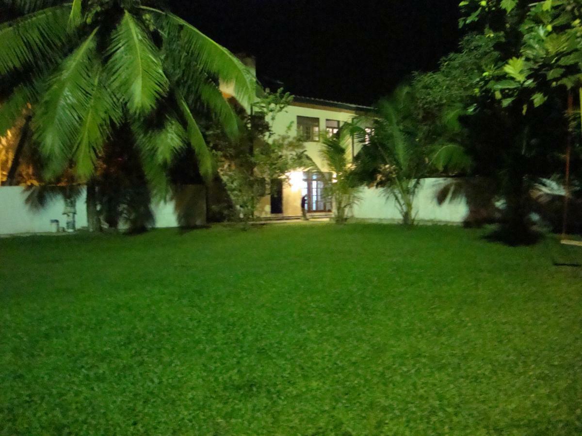 ガル Kapugedara297 Bed & Breakfast エクステリア 写真